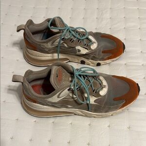 Men's Gray and Brown Nike Sneakers